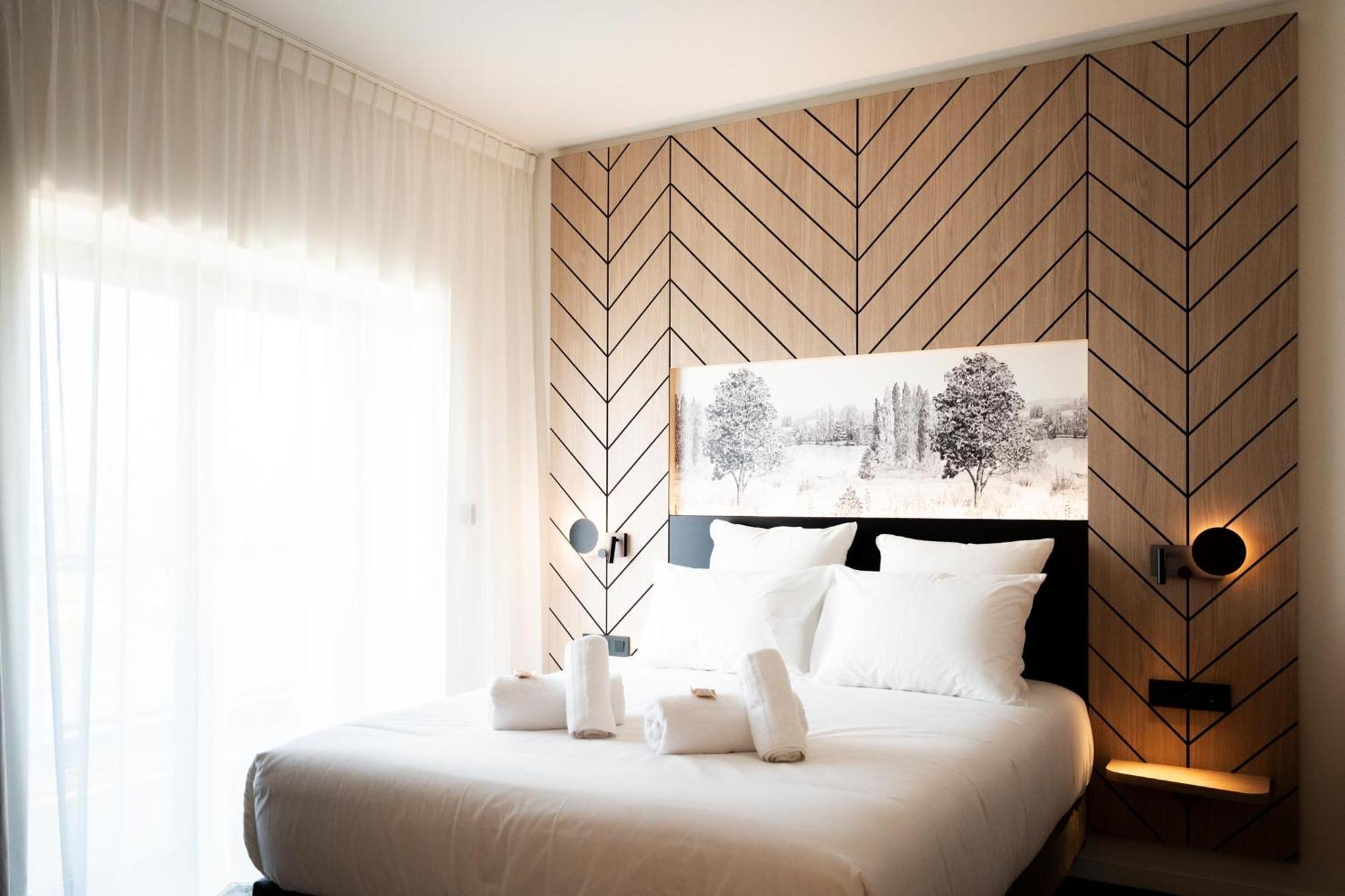 Bo Hotels Ambronay Екстер'єр фото